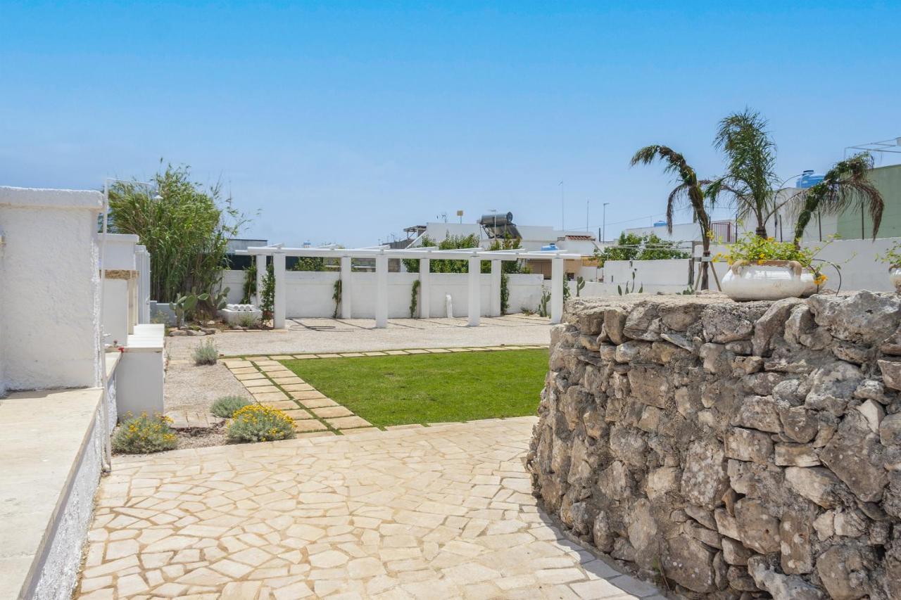 Trullo E Appartamenti Al Mare Торре-Сан-Джованни-Удженто Экстерьер фото
