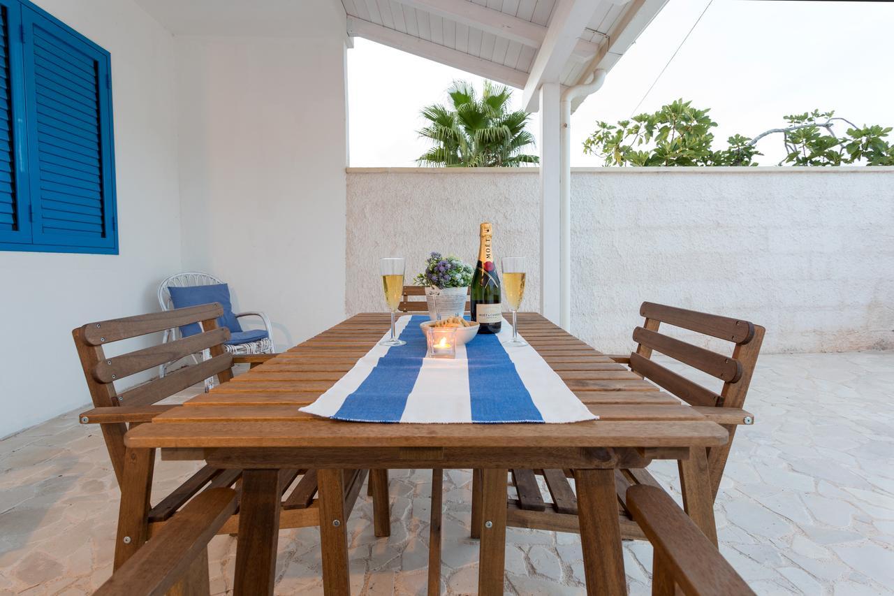 Trullo E Appartamenti Al Mare Торре-Сан-Джованни-Удженто Экстерьер фото